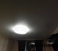 натяжные потолки со светильниками 