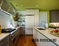 Зелёный натяжной потолок на кухне