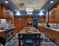 Удачные натяжные потолки: кухня 9 квадратов и кухня-студия