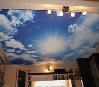 Натяжной потолок с фотопечатью облаков