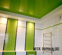 Двухуровневый зелёный натяжной потолок