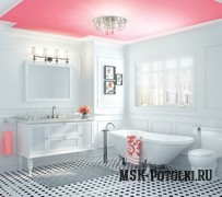 Розовый натяжной потолок для ванной