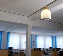 Натяжной потолок в офисе
