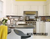 Фиолетовый или желтый натяжной потолок на кухне?